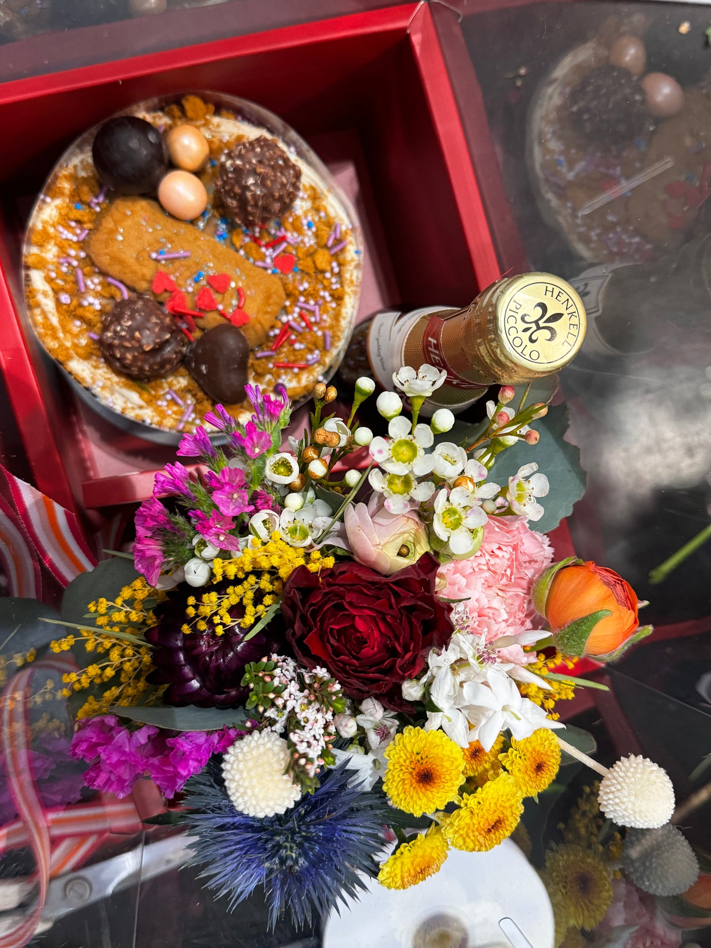 Flowers and Cake Box