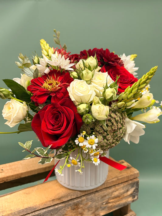 The Christmas Garden Posy Jar