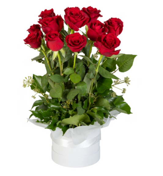 Red Roses Flower Bouquet In A Box